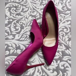 Super gently worn Zara Pink & Red heels. Size 37. Perfect for the Holidays!